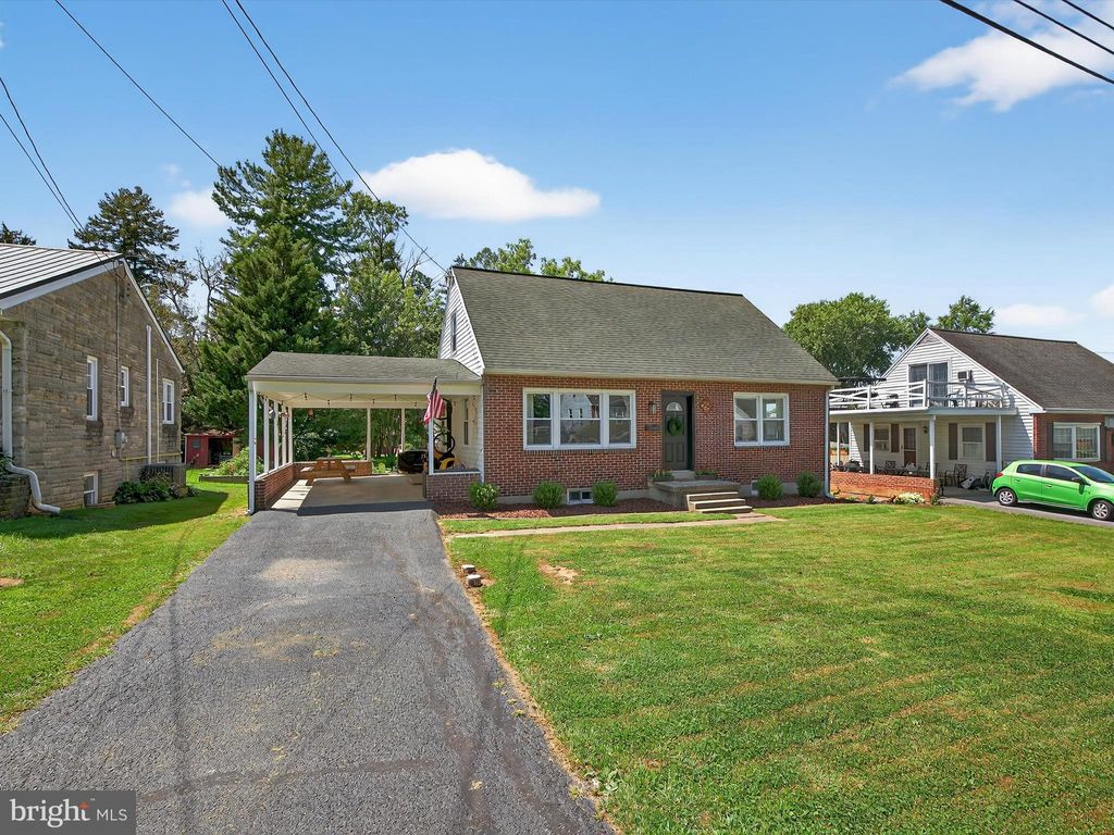 Photo of 258 Hawthorne Drive, LANCASTER, PA 17603 (MLS # PALA2074620)