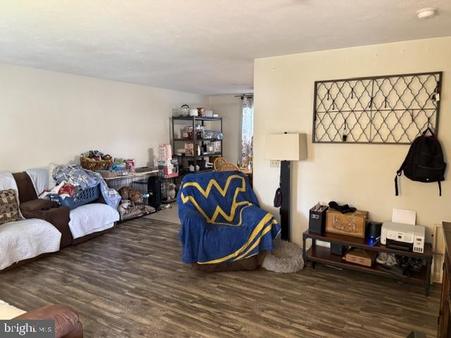 586 CENTRAL AVENUE