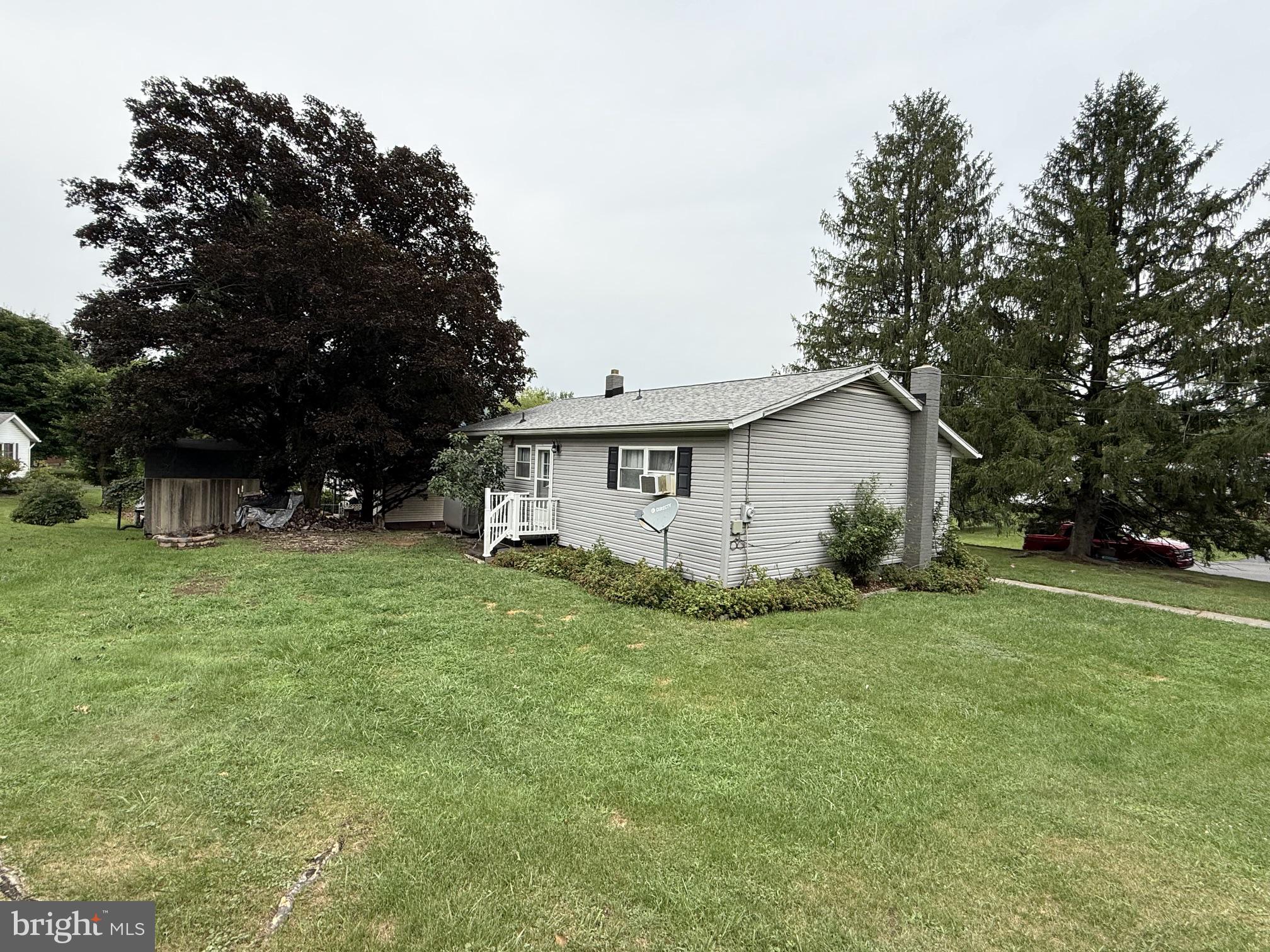 586 CENTRAL AVENUE