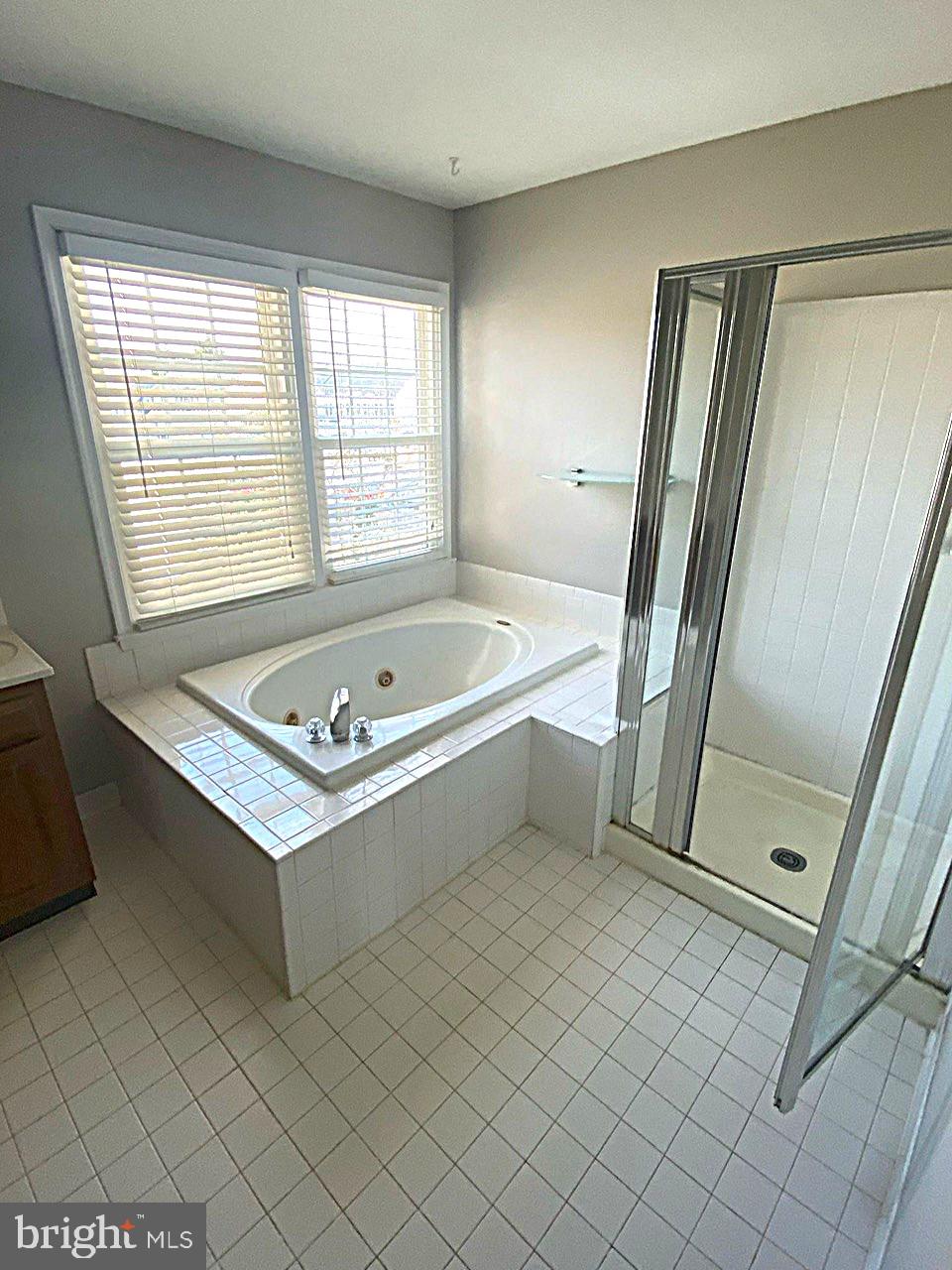 ARROWOOD - Residential Lease