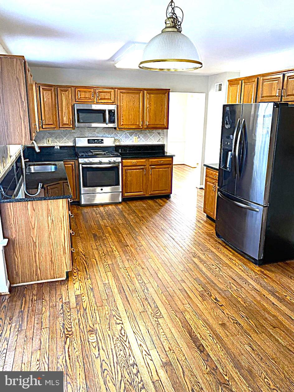 ARROWOOD - Residential Lease