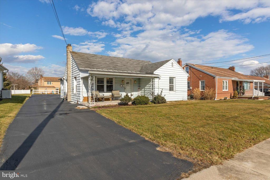 Photo of 50 ROBERT RD, EPHRATA, PA 17522 (MLS # PALA2029504)