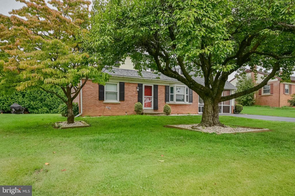 Photo of 2137 Shaaron Drive, LANCASTER, PA 17601 (MLS # PALA2075194)