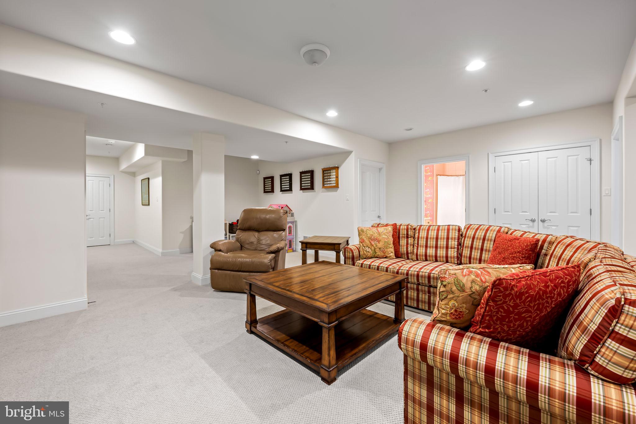 CLOISTERS AT CHARLES III - Residential