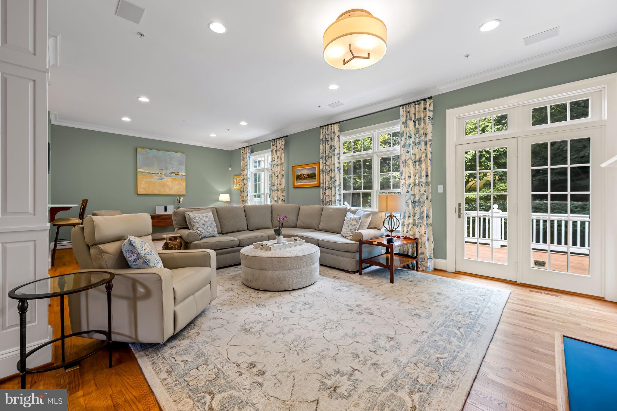 CLOISTERS AT CHARLES III - Residential