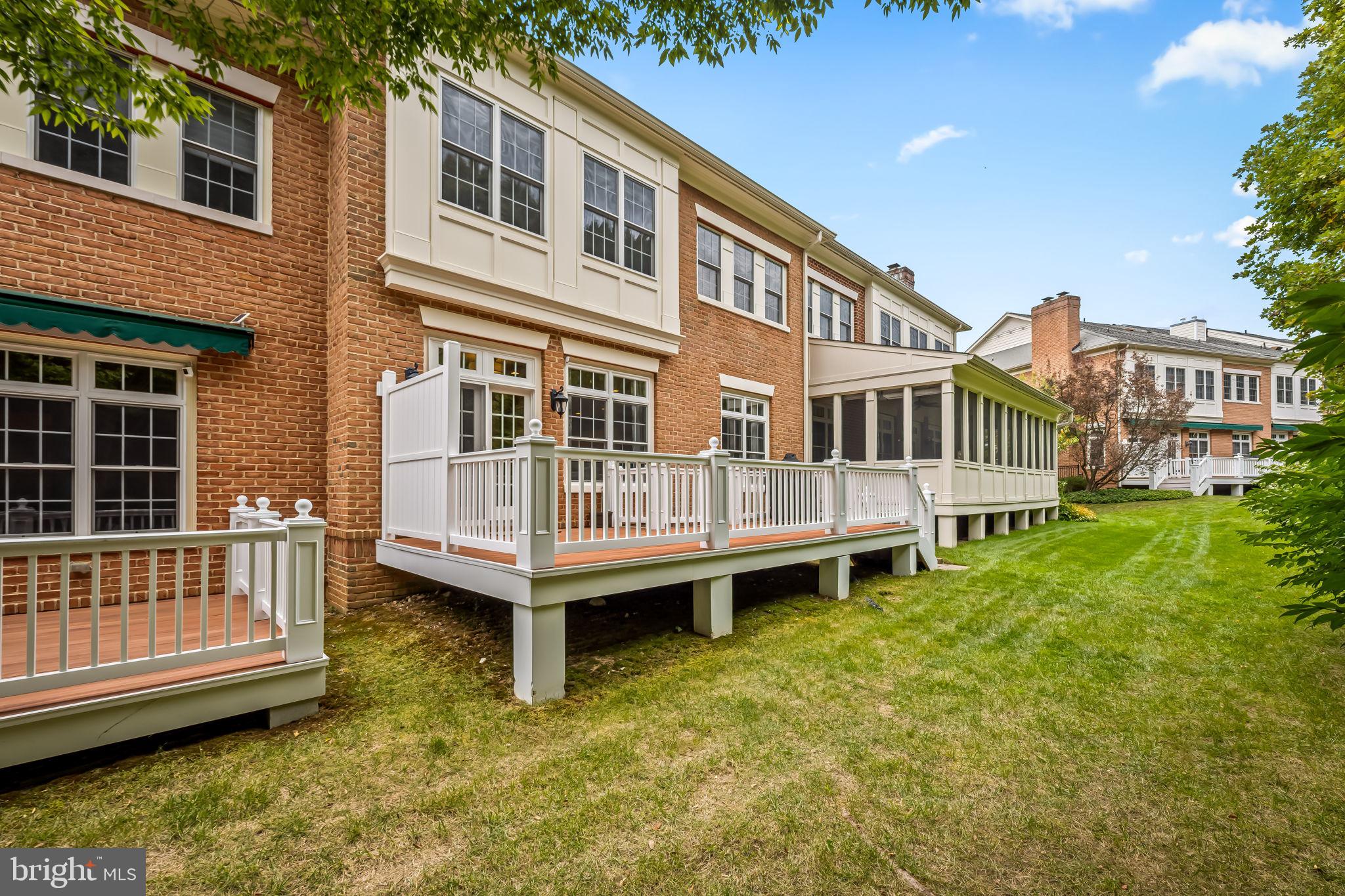 CLOISTERS AT CHARLES III - Residential