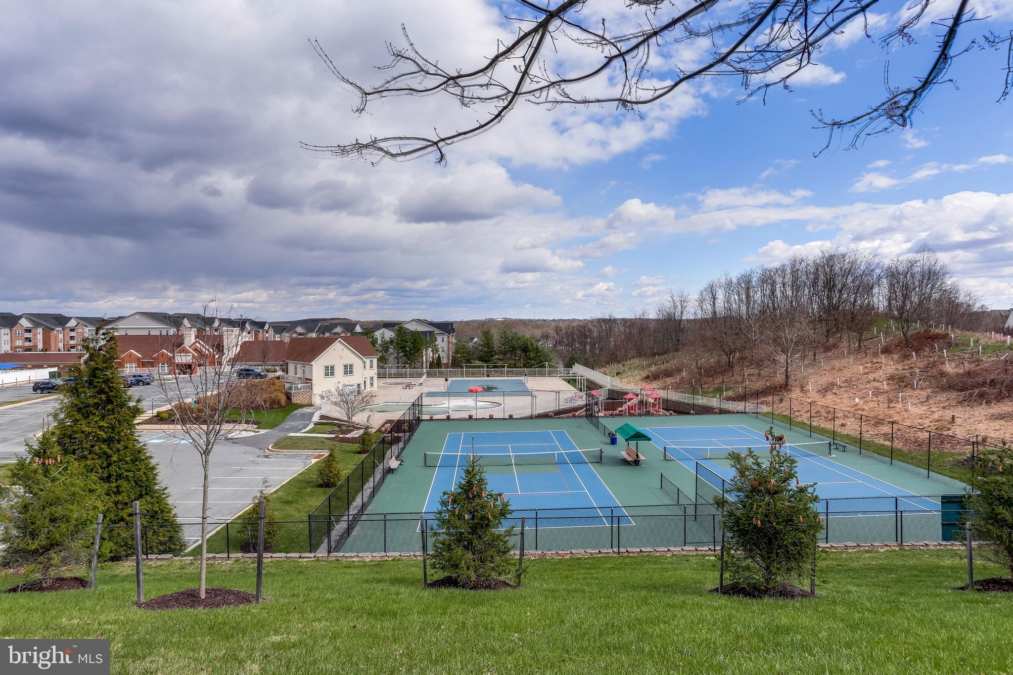 TAYLOR VILLAGE - Residential