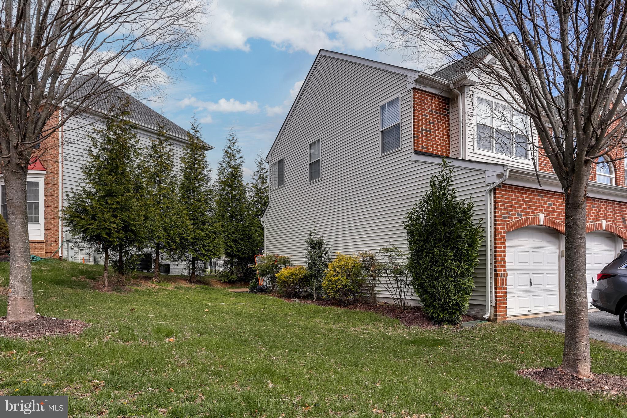 TAYLOR VILLAGE - Residential