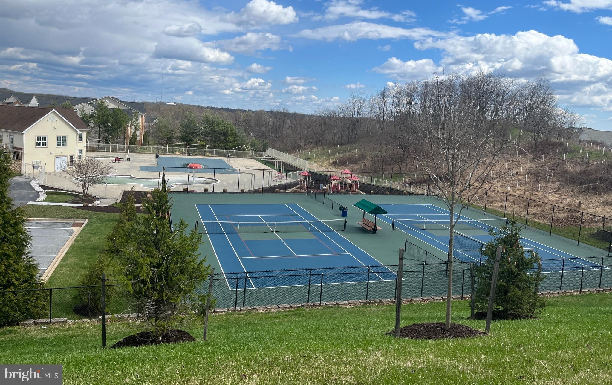 TAYLOR VILLAGE - Residential