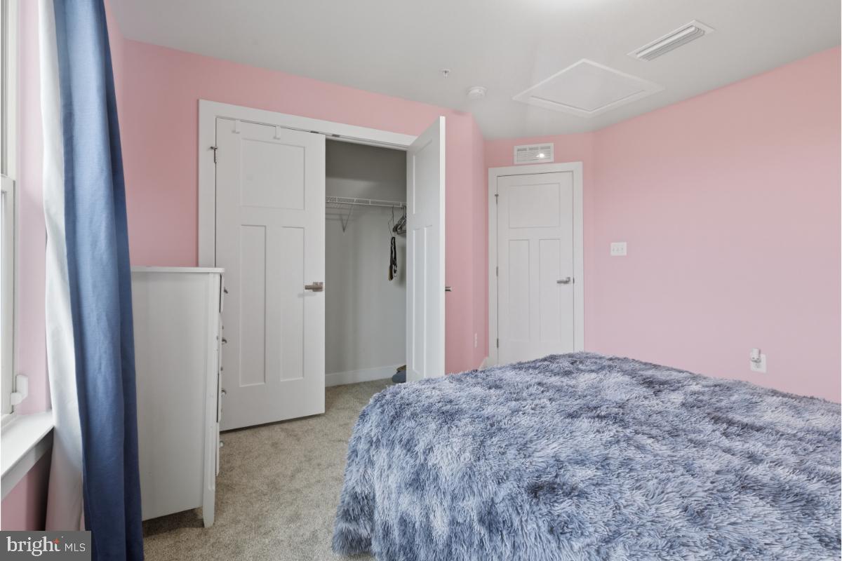BROOKFIELD - Residential