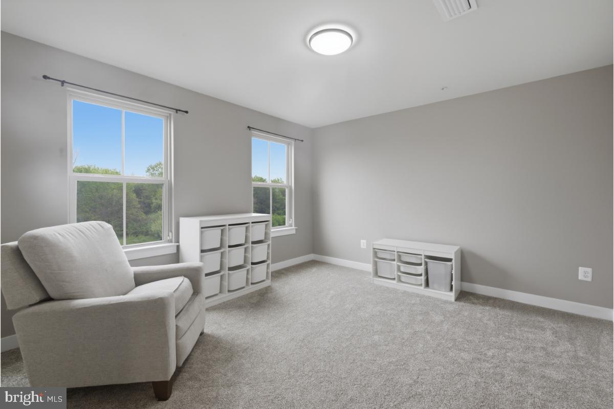 BROOKFIELD - Residential
