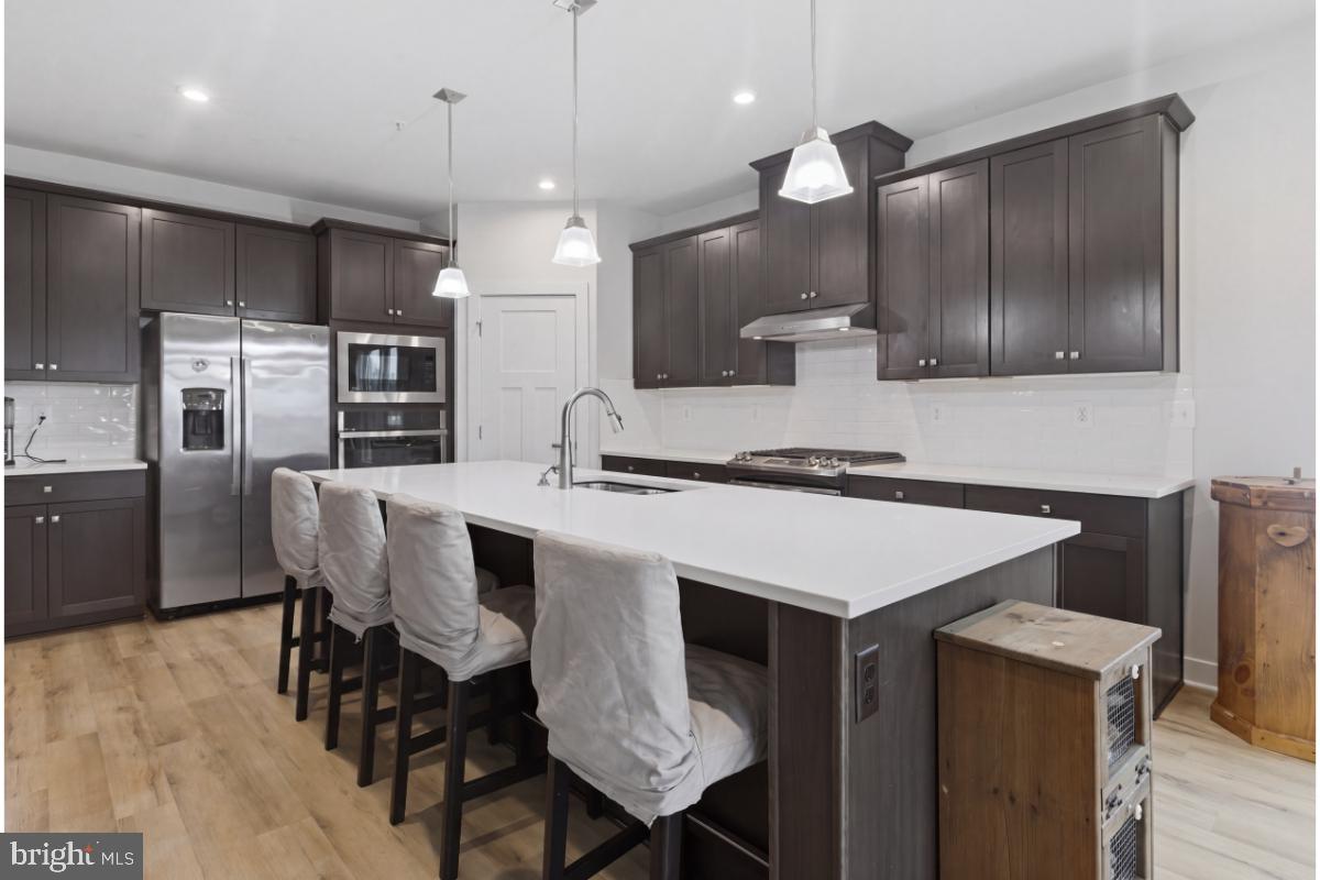 BROOKFIELD - Residential