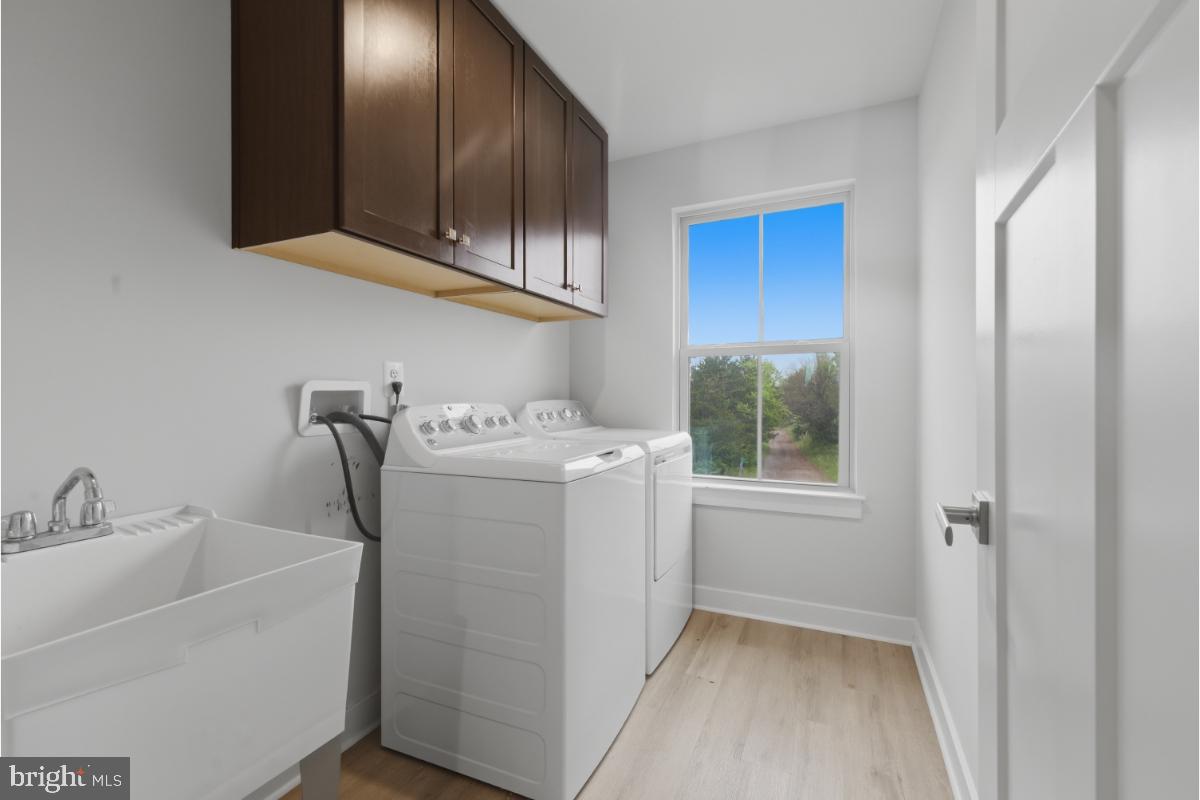 BROOKFIELD - Residential