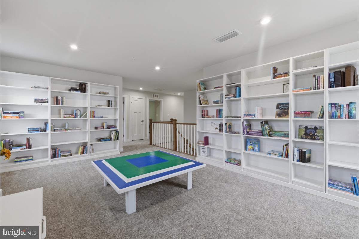 BROOKFIELD - Residential