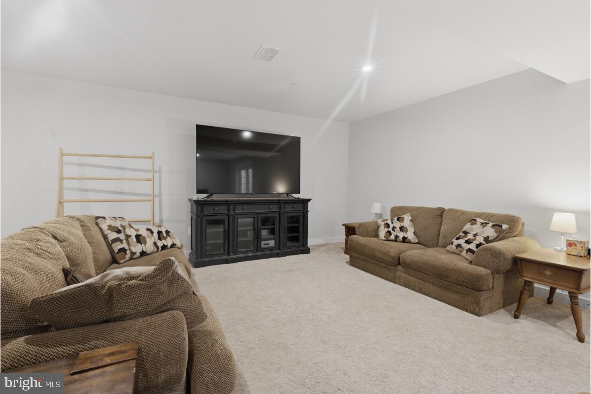 BROOKFIELD - Residential
