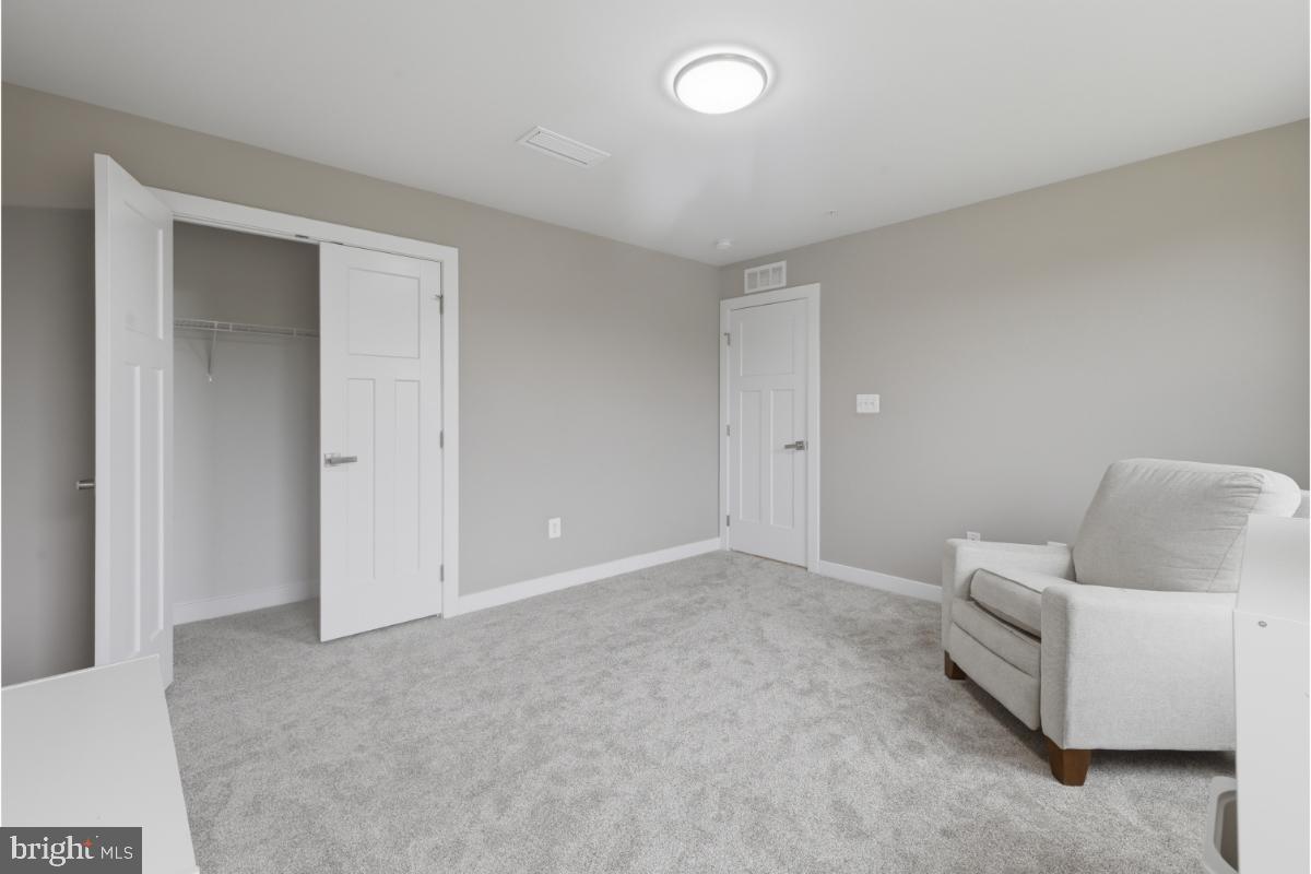 BROOKFIELD - Residential