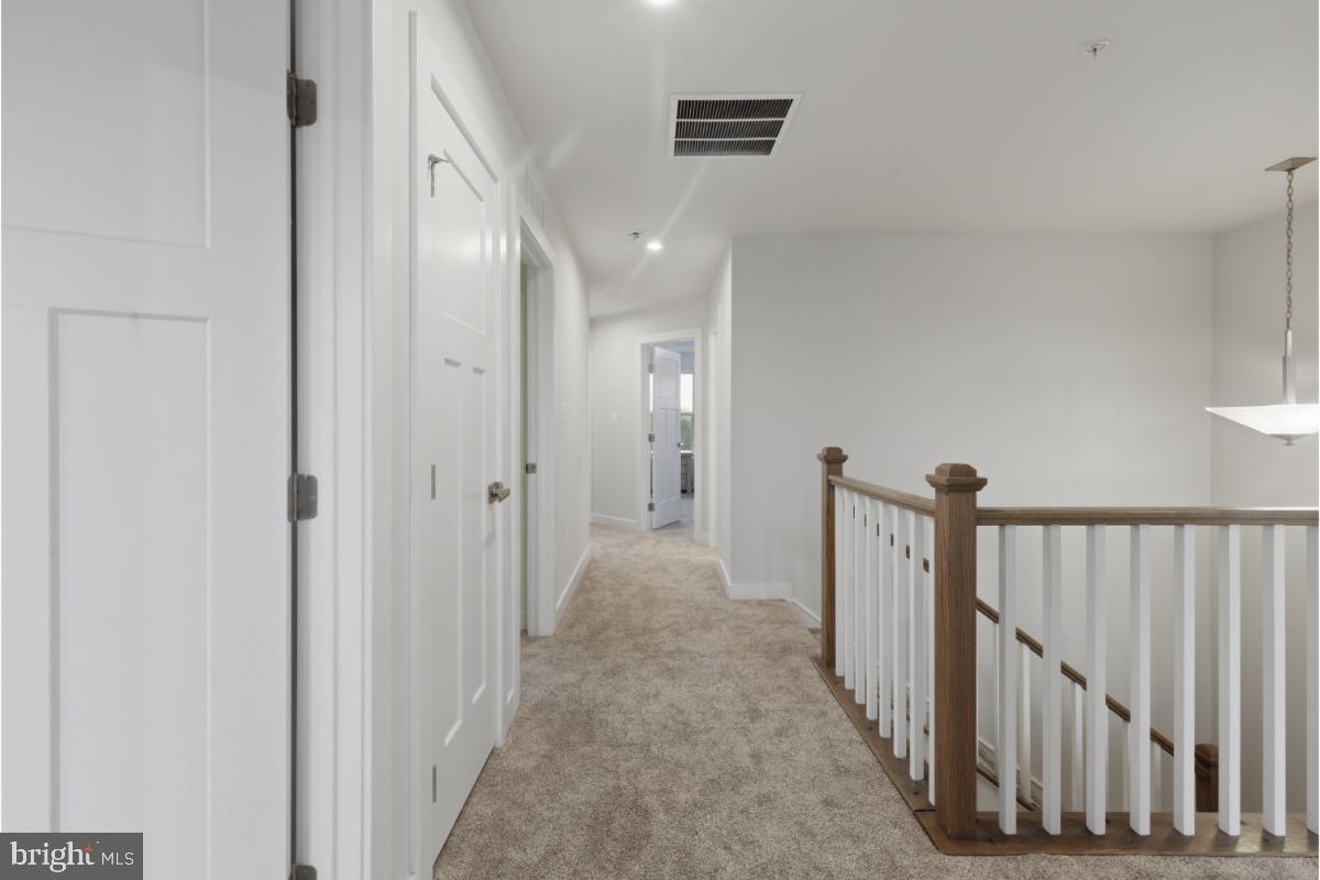 BROOKFIELD - Residential