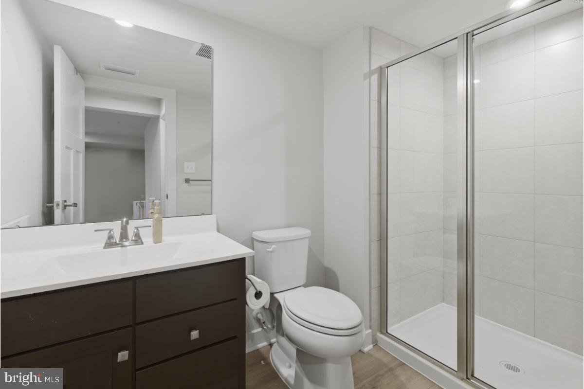 BROOKFIELD - Residential