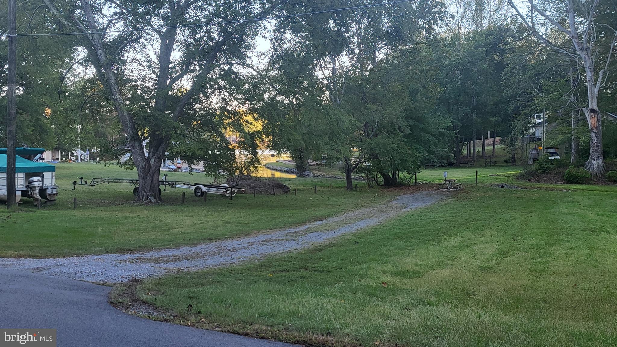 BLUE RIDGE SHORES - Land