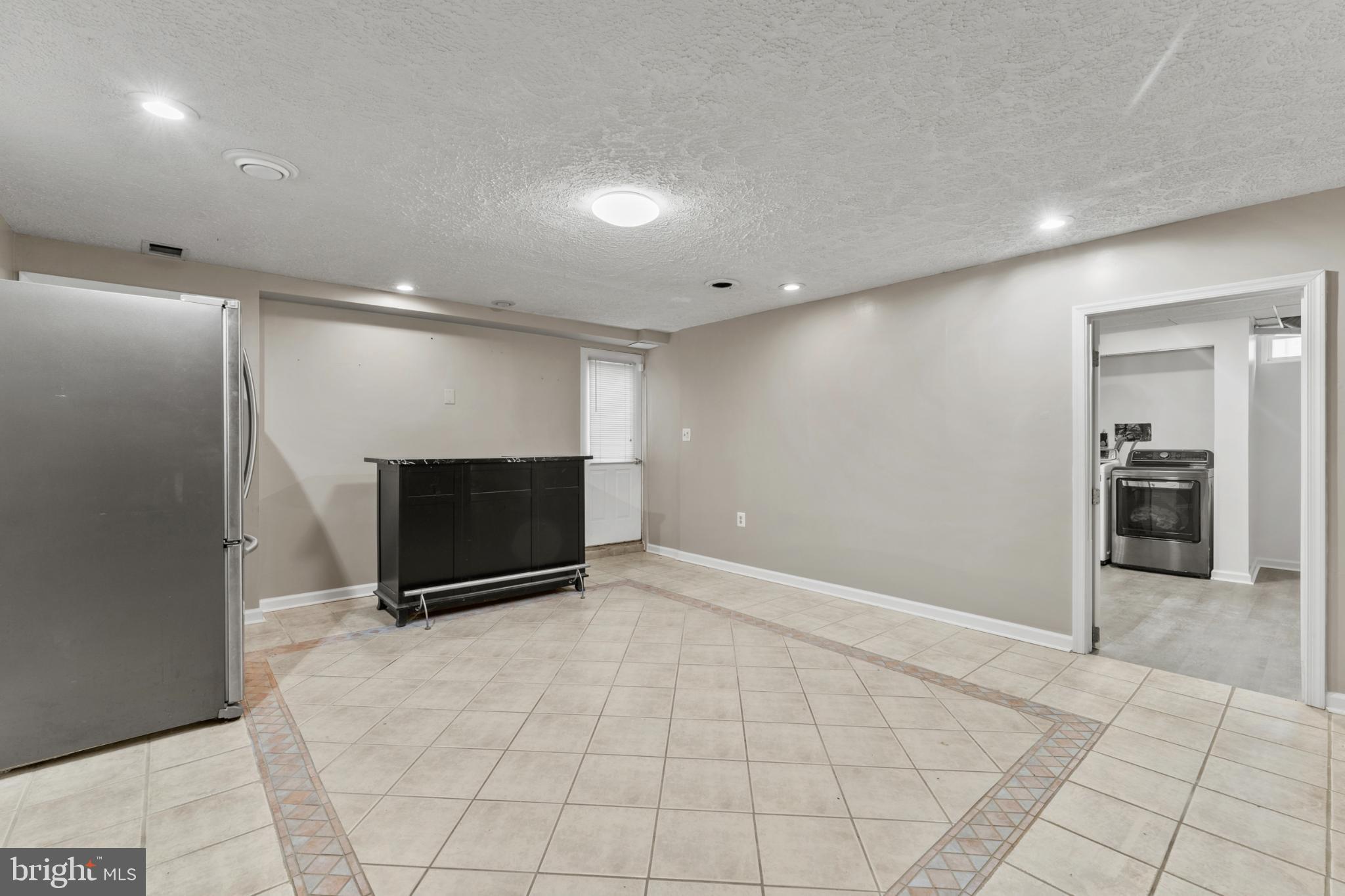 HARBOUR OAKS - Residential