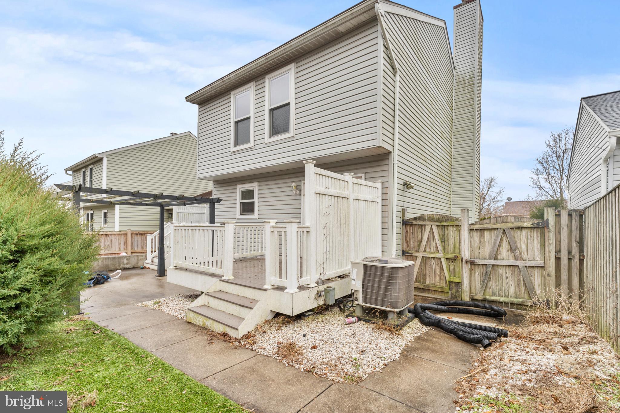 HARBOUR OAKS - Residential