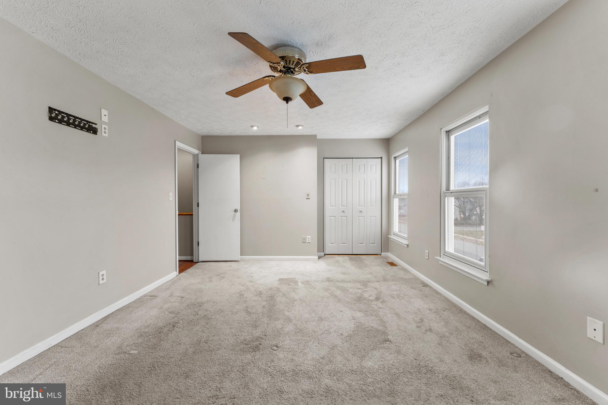 HARBOUR OAKS - Residential