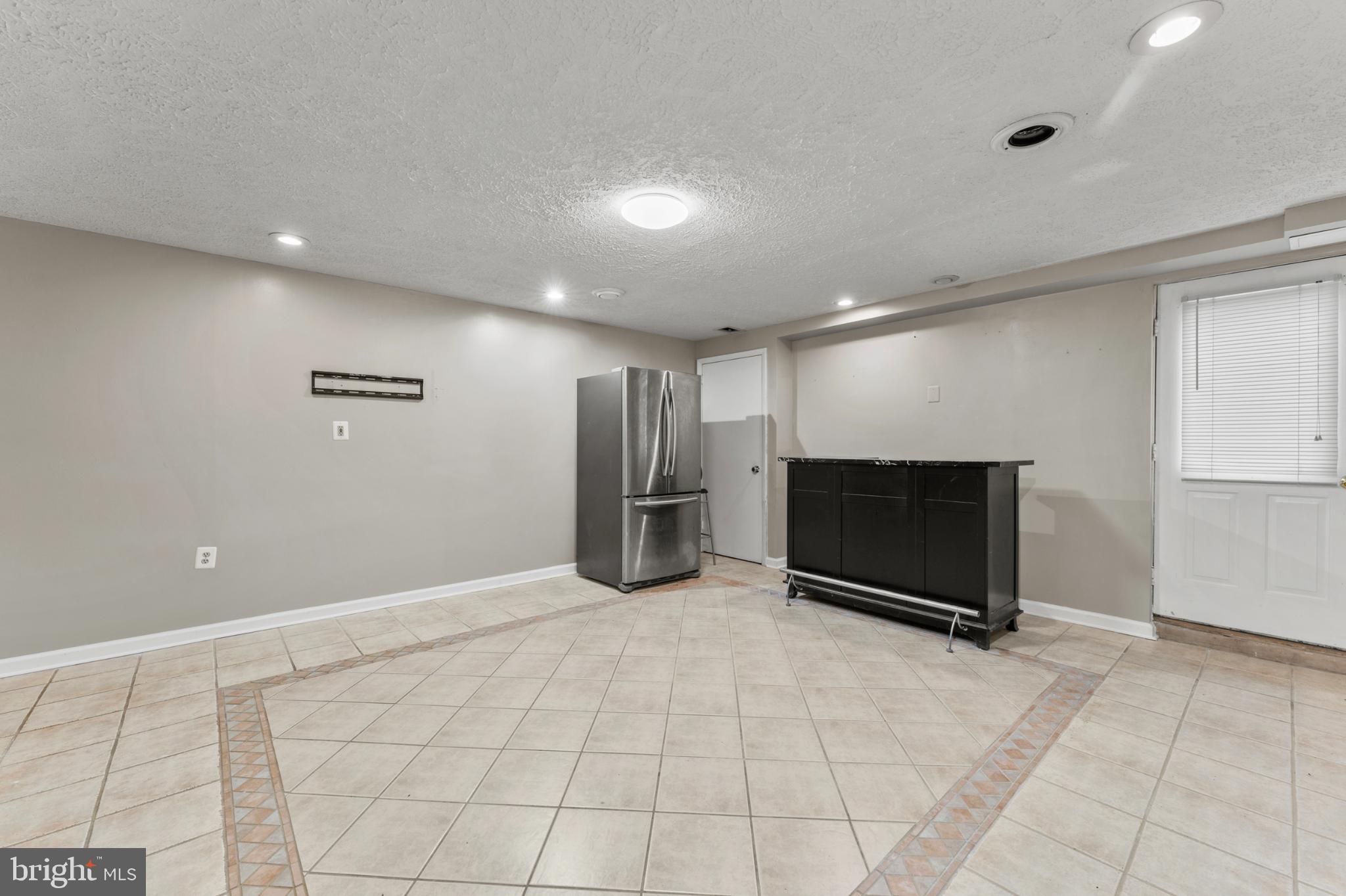 HARBOUR OAKS - Residential