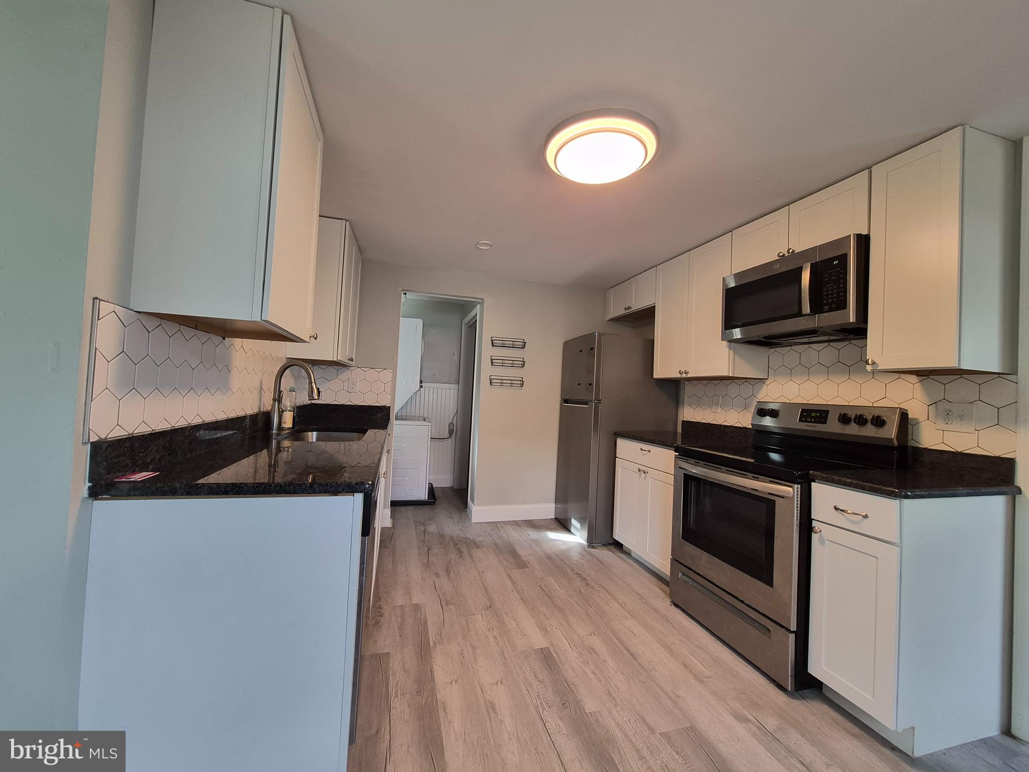 COLLINS PARK - Residential