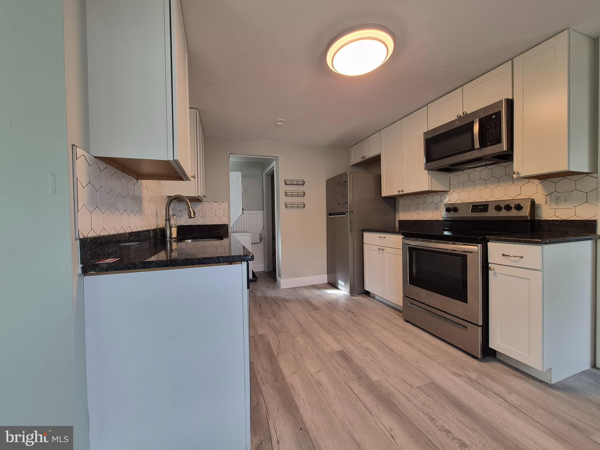 COLLINS PARK - Residential