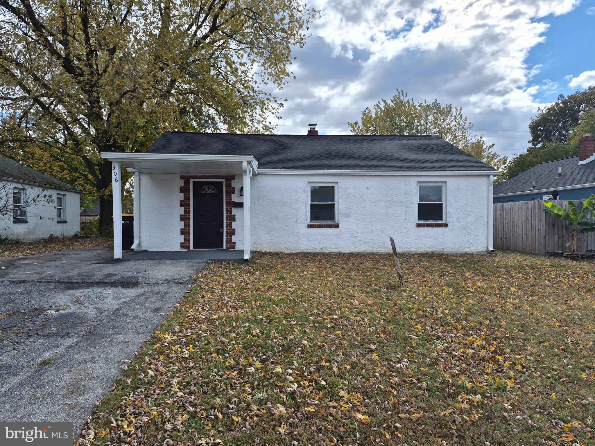 COLLINS PARK - Residential