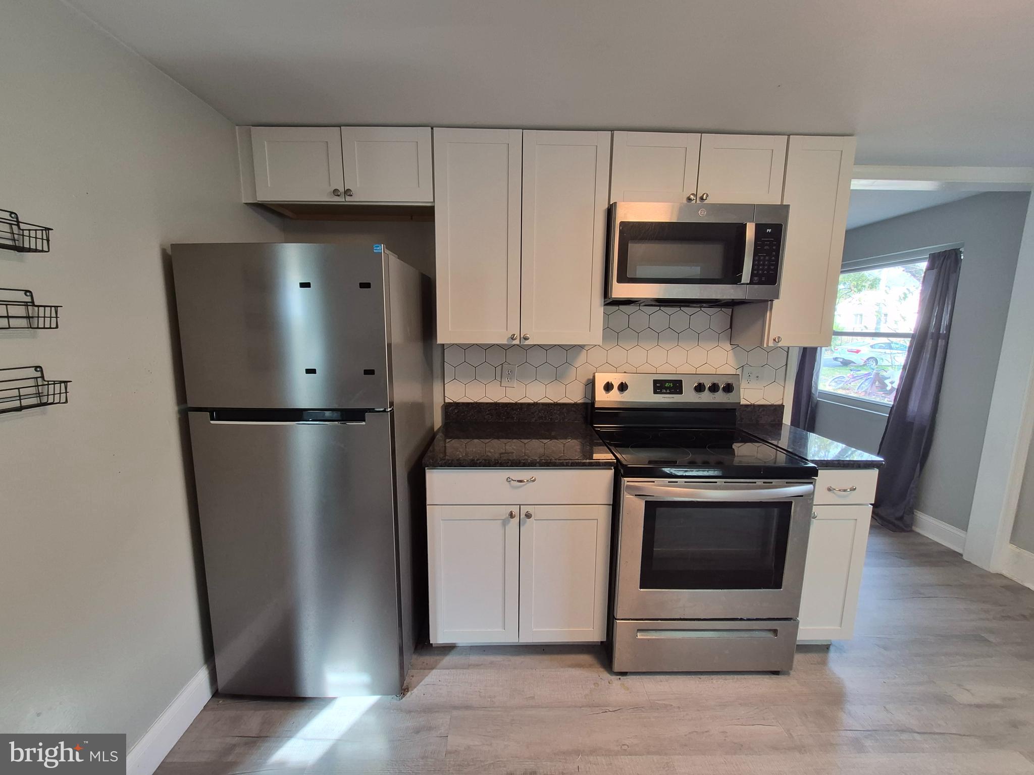 COLLINS PARK - Residential