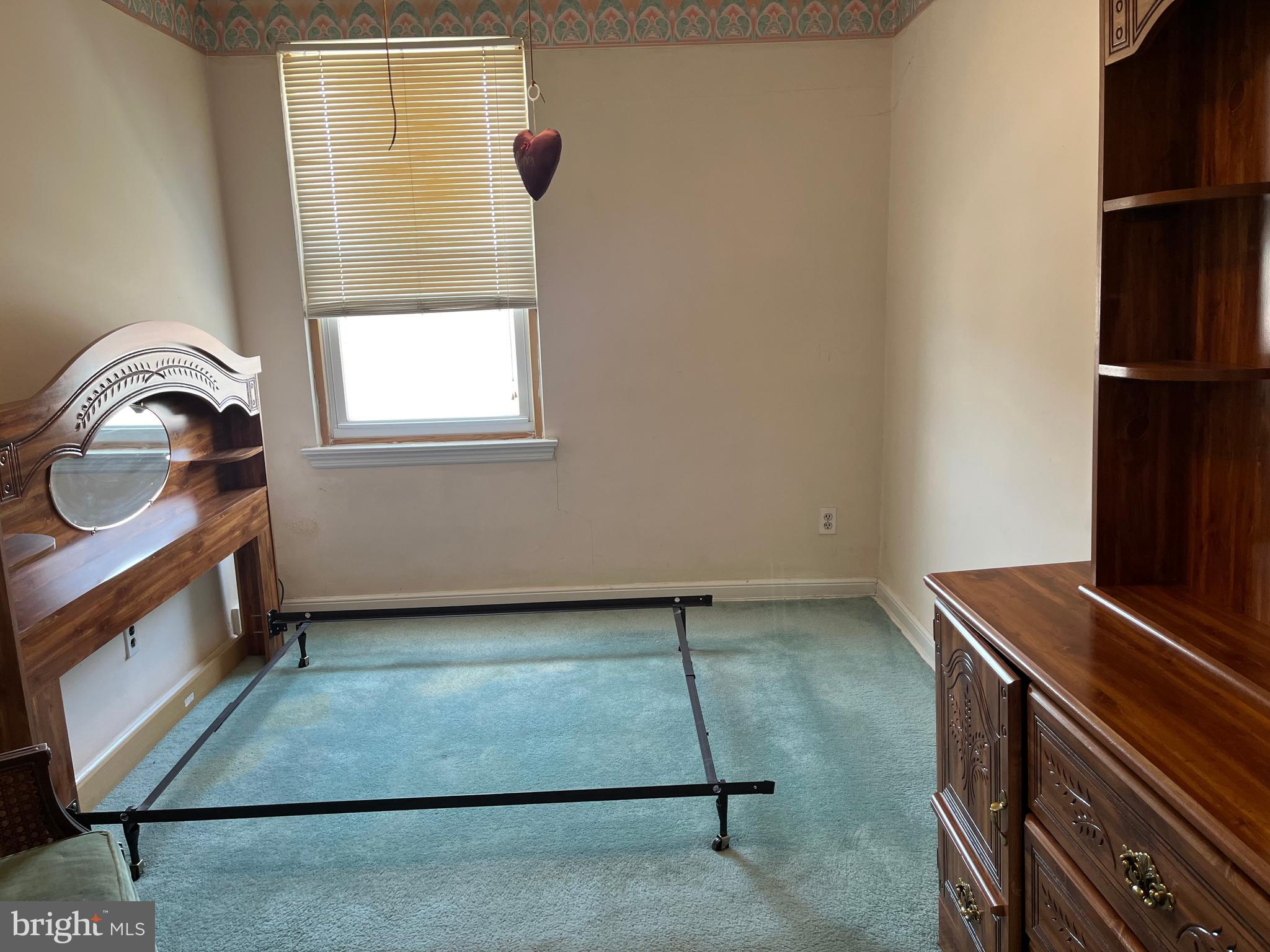 MAYFAIR (WEST) - Residential