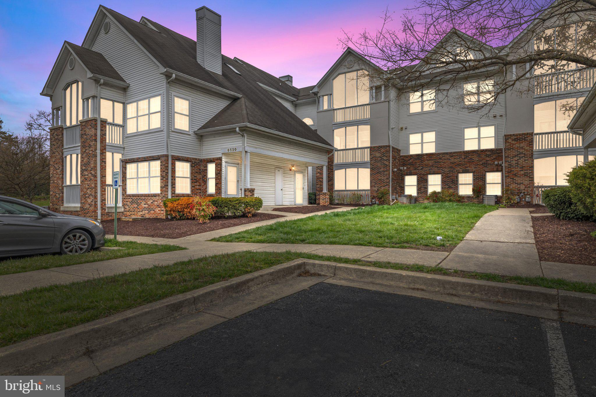 6520 LAKE PARK DRIVE 301