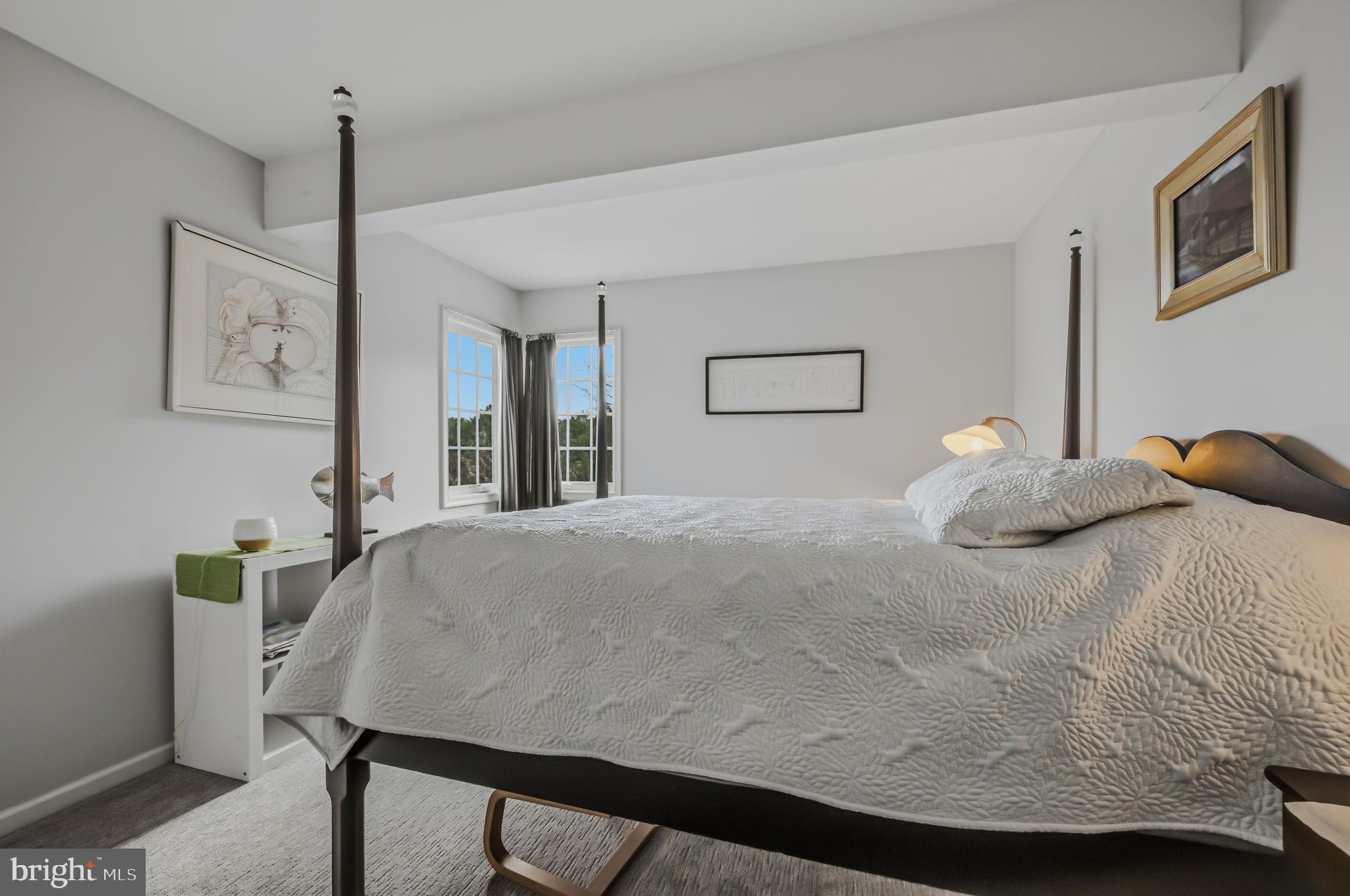 PONDS EDGE - Residential