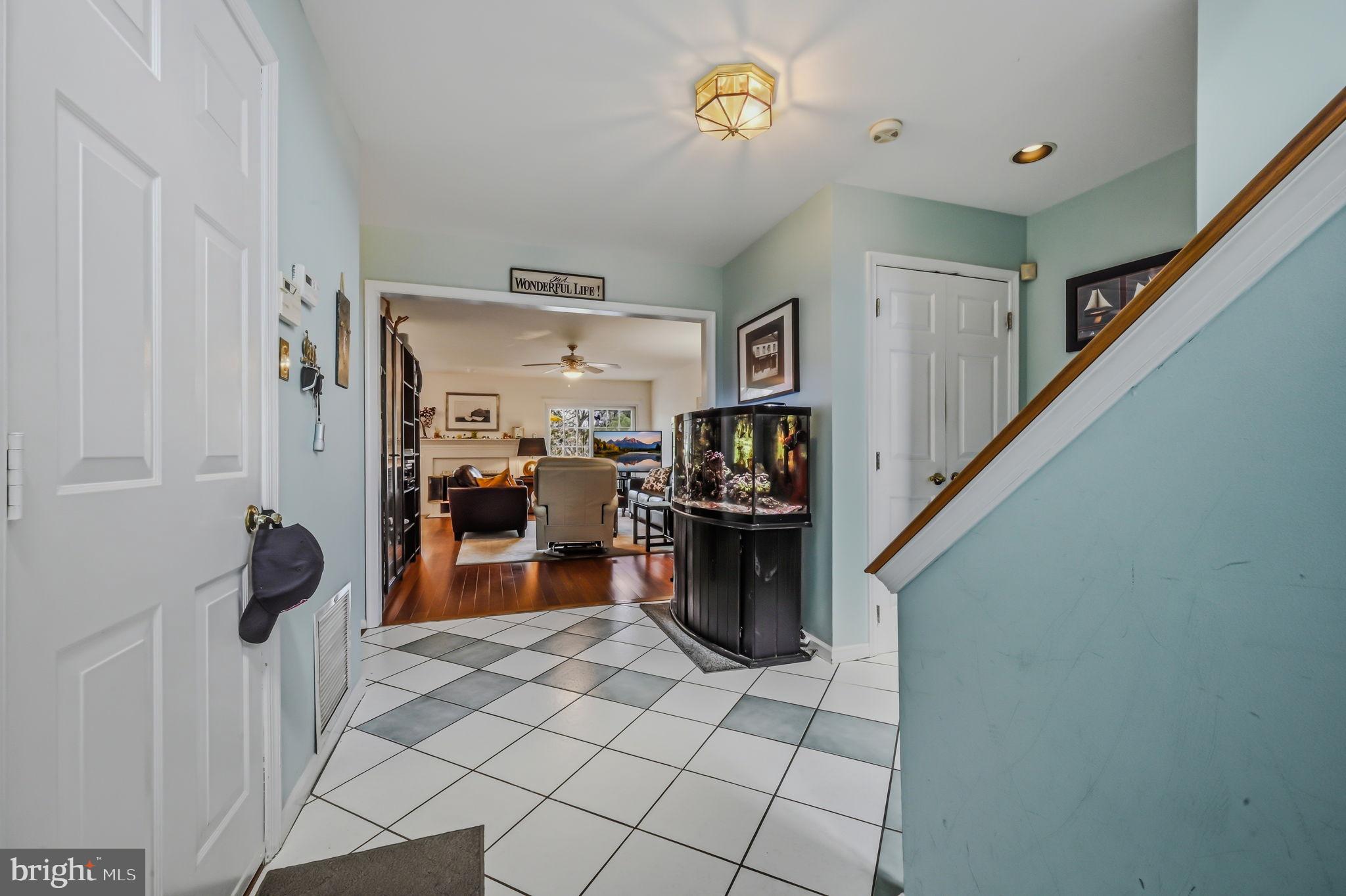 PONDS EDGE - Residential