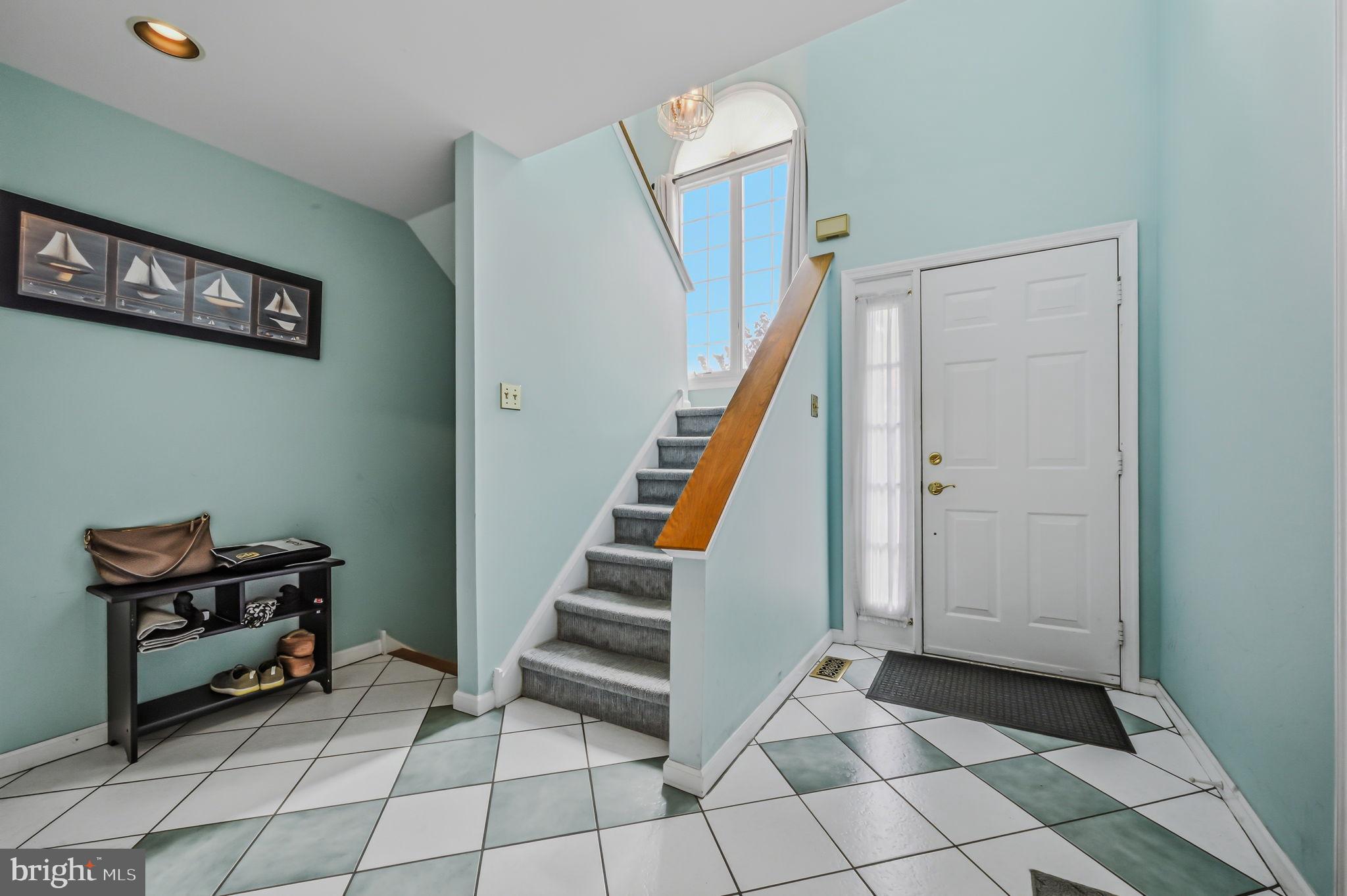PONDS EDGE - Residential
