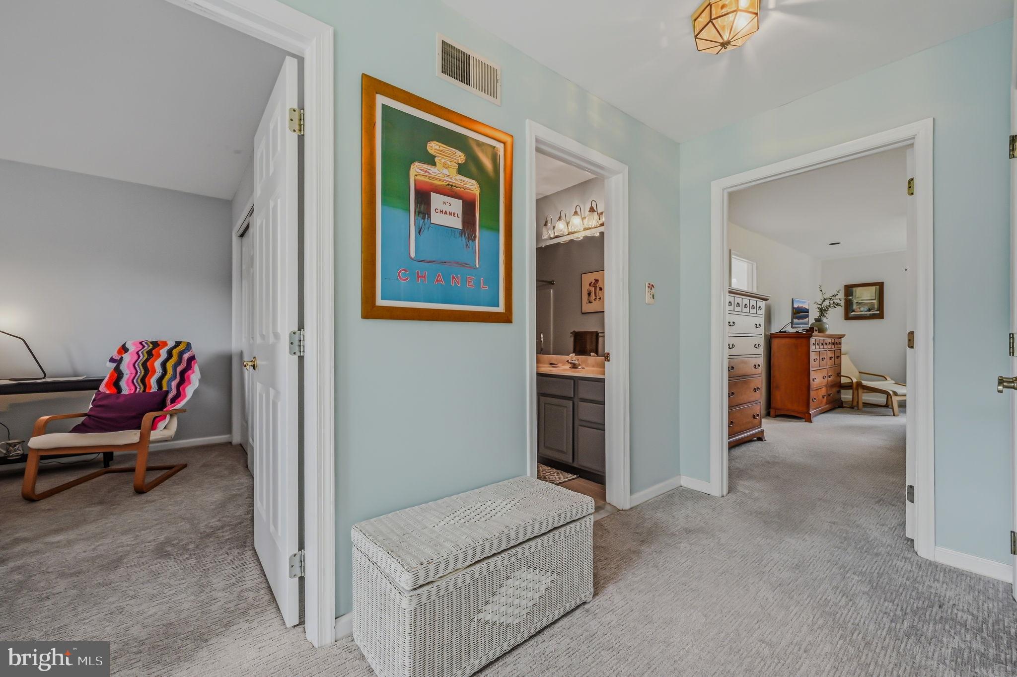 PONDS EDGE - Residential