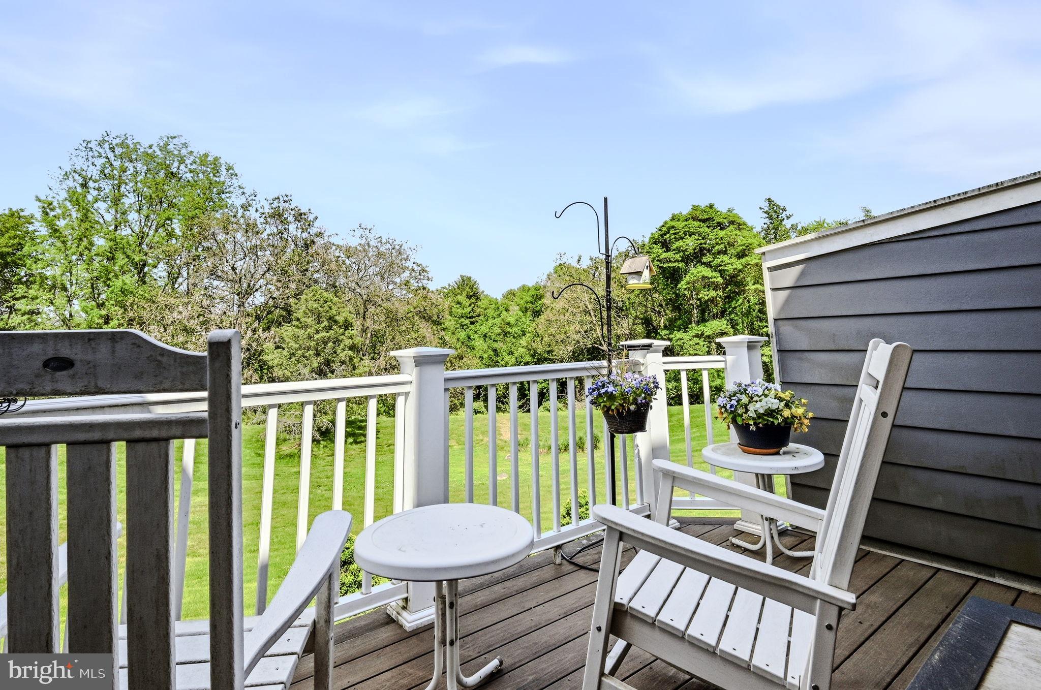 PONDS EDGE - Residential