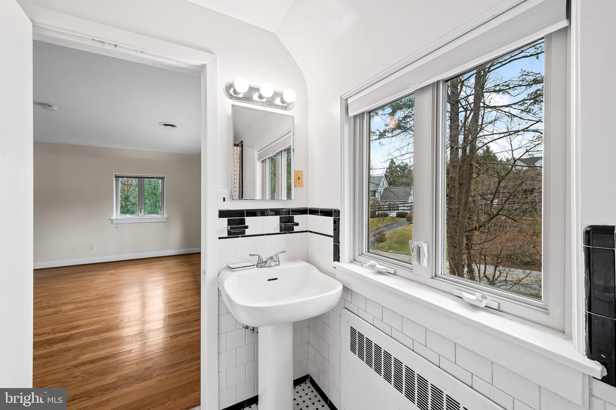 RUXTON AREA - Residential Lease