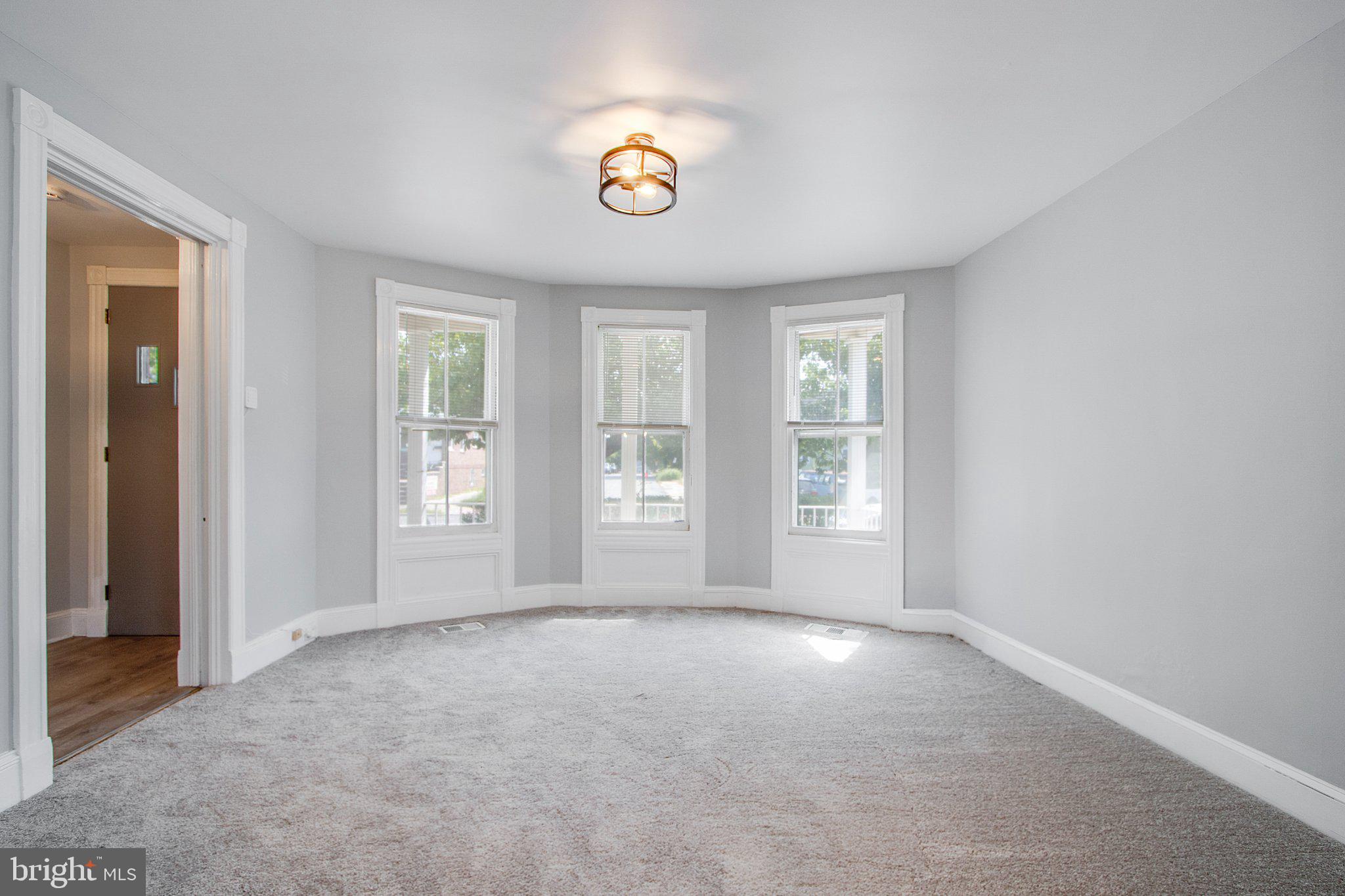 81 WOODBRIDGE AVENUE