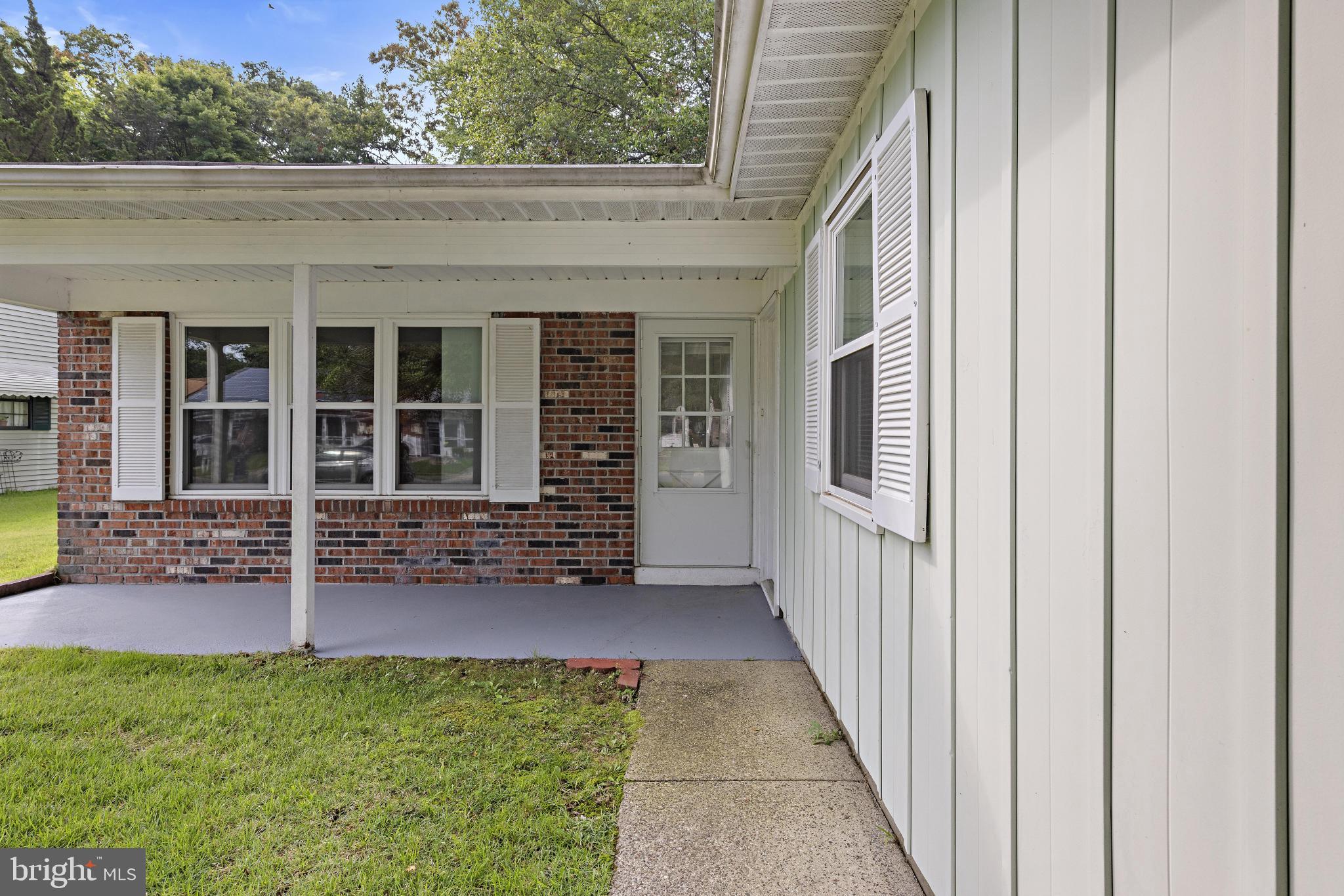 231 LEXINGTON DRIVE