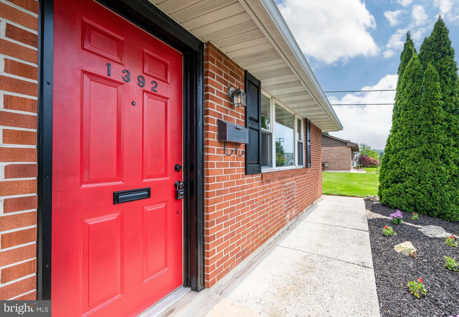 1392 NEW HOLLAND ROAD