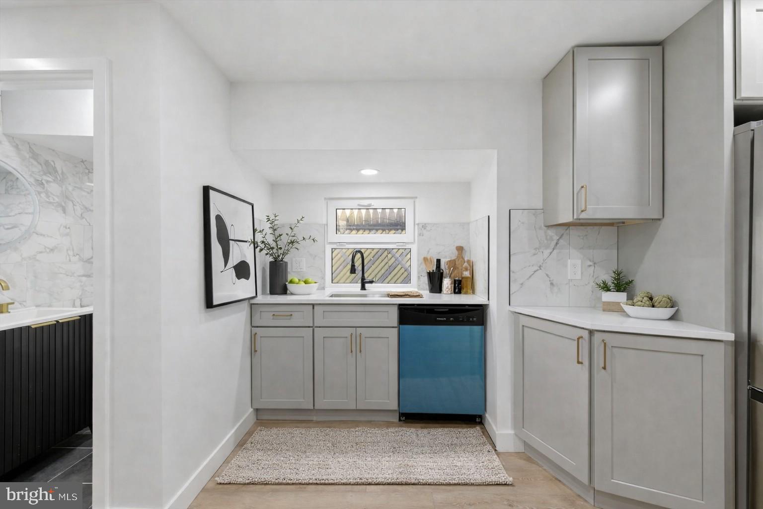 KENSINGTON - Residential