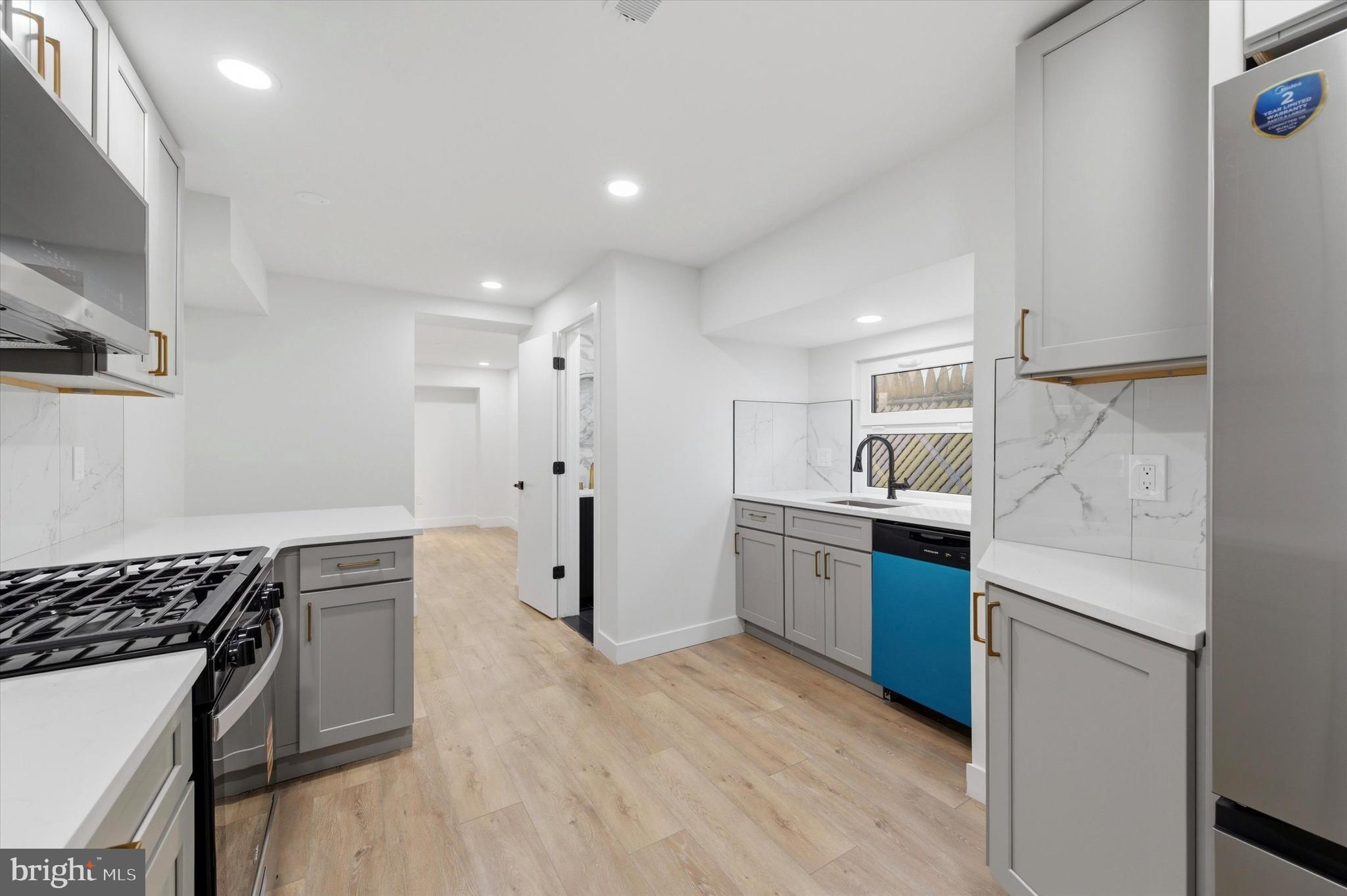 KENSINGTON - Residential