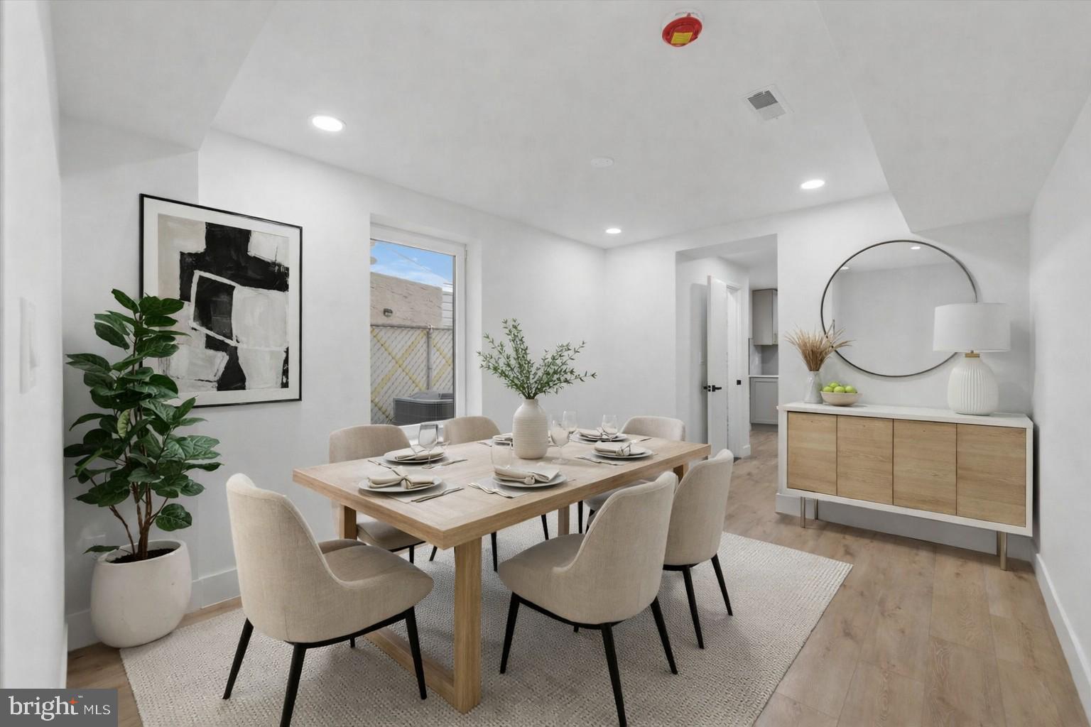 KENSINGTON - Residential