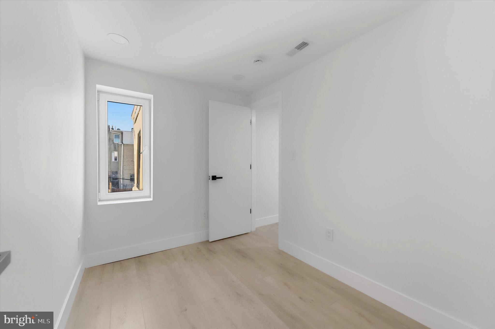 KENSINGTON - Residential