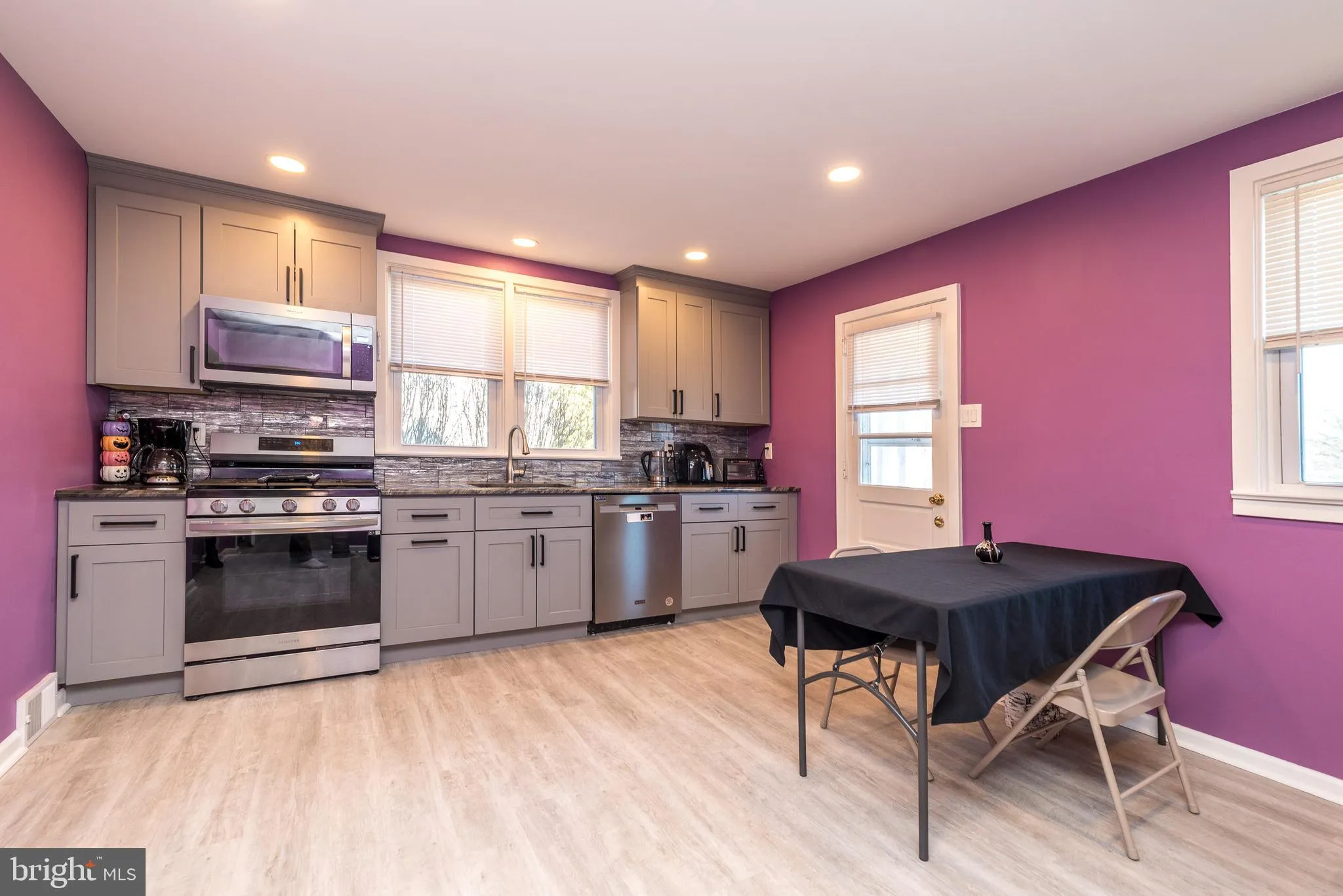 Horsham, Pennsylvania 19044, United States, 4 Bedrooms Bedrooms, ,2 BathroomsBathrooms,Residential,Pending,84772