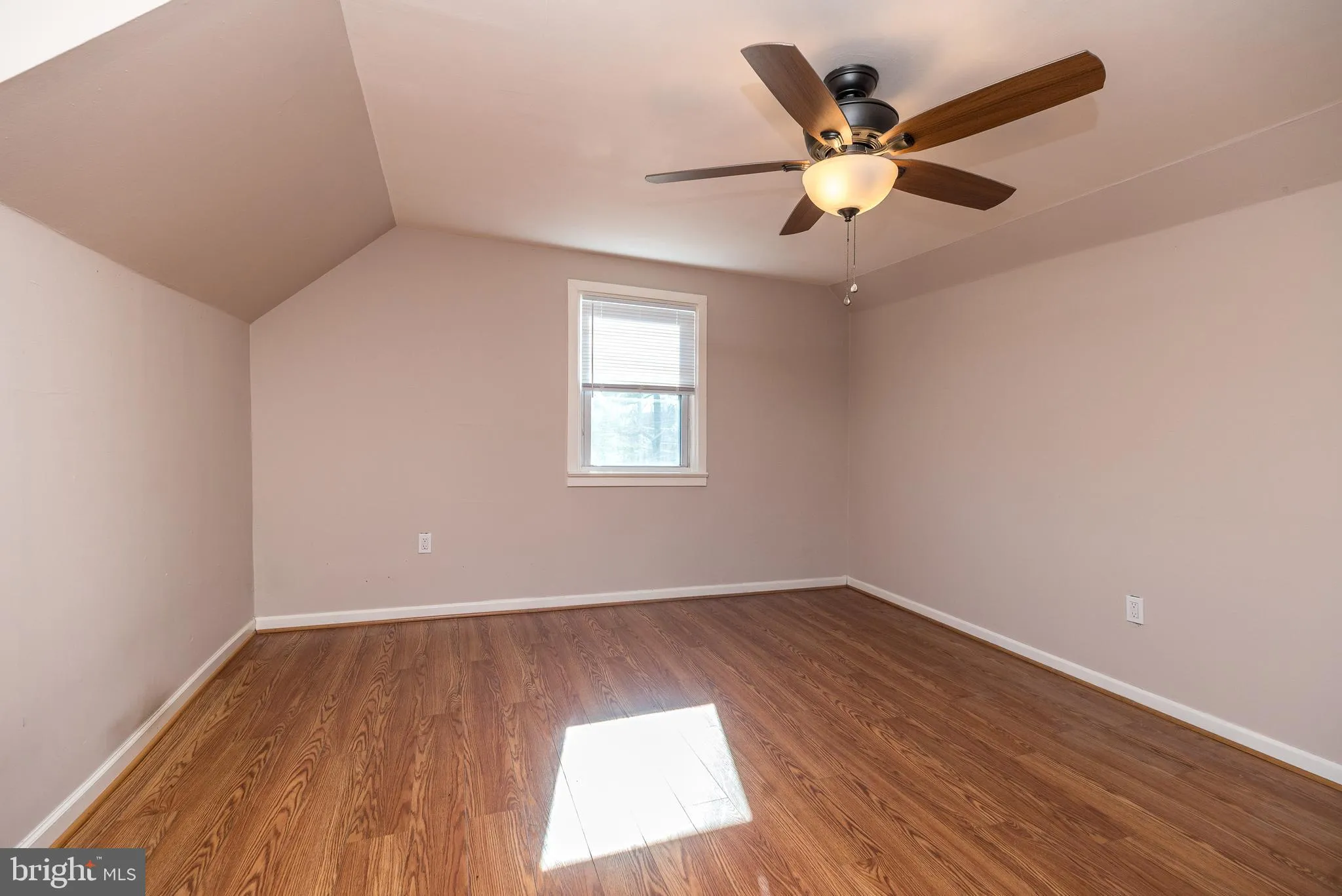 Horsham, Pennsylvania 19044, United States, 4 Bedrooms Bedrooms, ,2 BathroomsBathrooms,Residential,Pending,84772