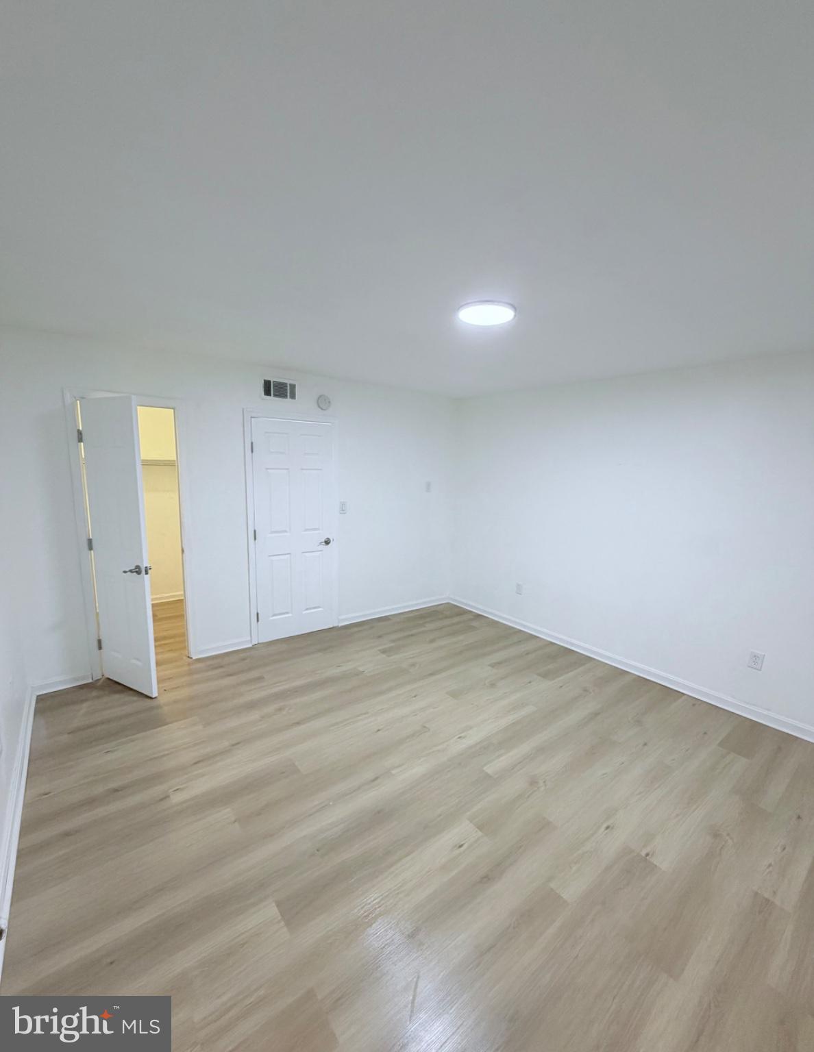 HUNTING RIDGE CONDOMINIUM - Residential