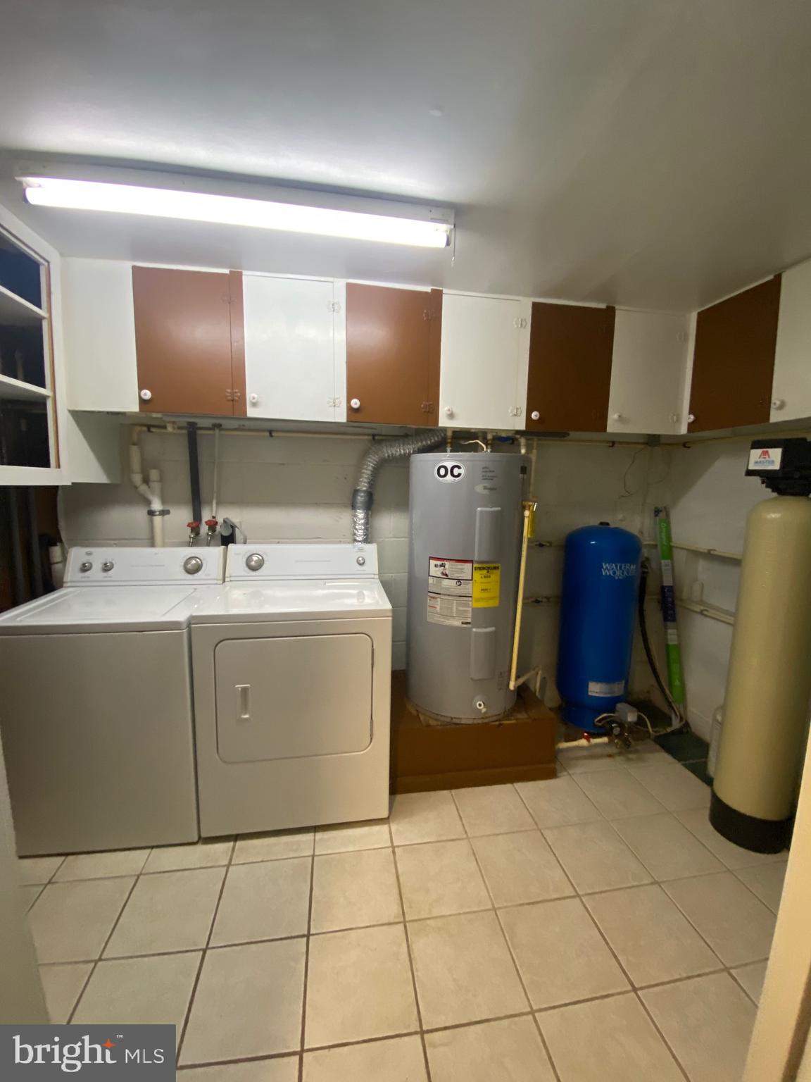 HILL N DALE - Residential Lease